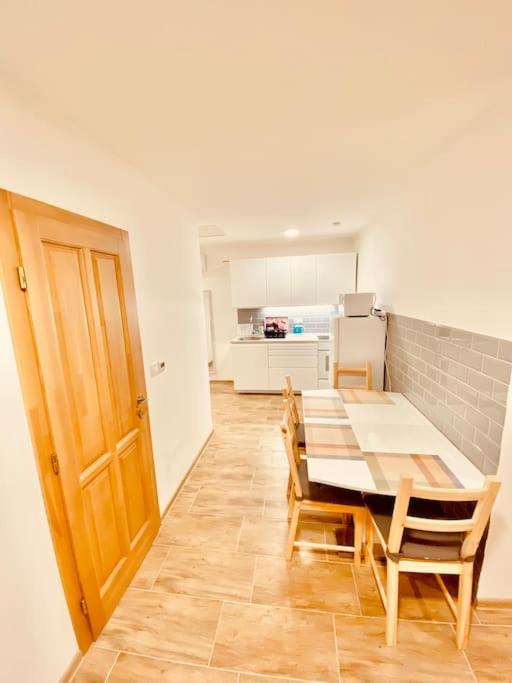 Lemon Premium Apartment Szegedin Exterior foto